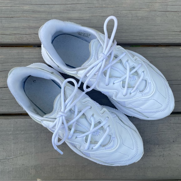adidas Ozweego Triple White shoes size 7 - Picture 4 of 16